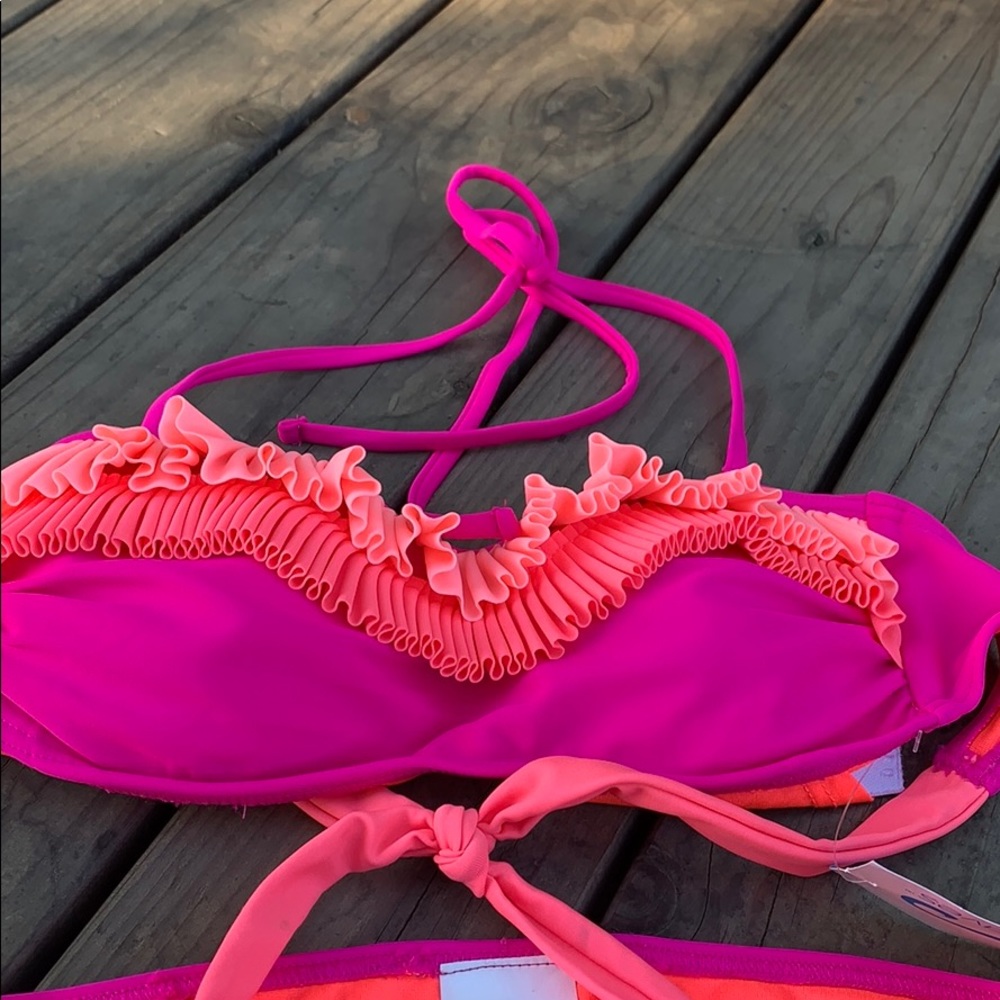 Pink ruffle bikini - Picture 10 of 12